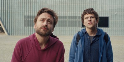Kieran Culkin and Jesse Eisenberg in "A Real Pain. (Searchlight Pictures)