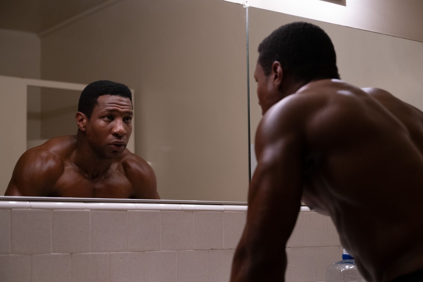 ‘Magazine Dreams’ shows a man obsessed with strength but weak in every ...