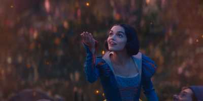 Rachel Zegler as Snow White. (Photo from Disney Enterprises)