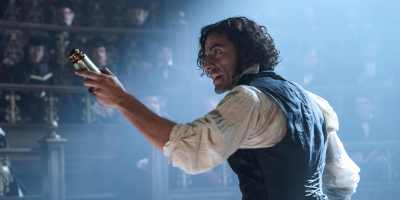 Oscar Isaac in "Frankenstein." (Netflix)
